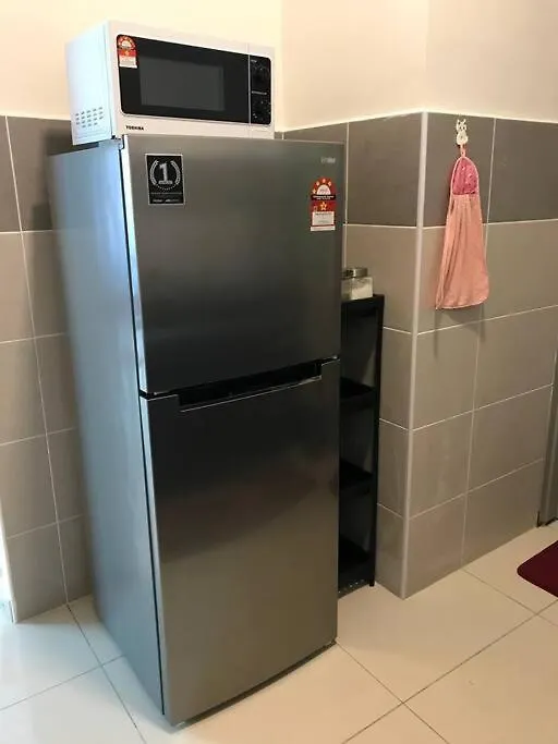 Pool View 3-Bedroom Cozy Apartment In Meru, Ipoh